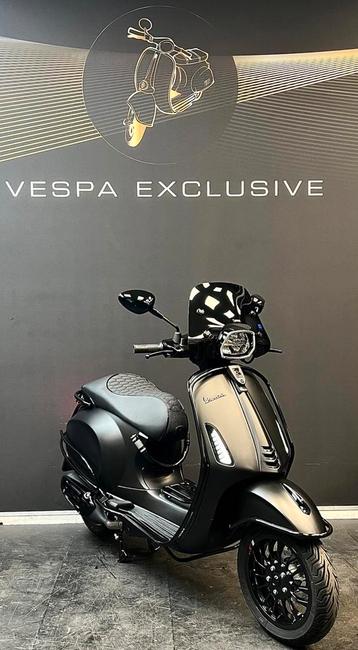 VESPA SPRINT S Vol optie MAT ZWART Black detail Special  