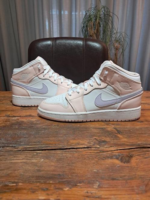 Air Jordan 1 Mid 'Pink Wash' Size 37,5, Kleding | Dames, Schoenen, Gedragen, Sneakers of Gympen, Roze, Ophalen of Verzenden