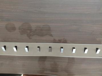 RVS kapstok beschikbaar voor biedingen