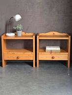 2 retro vintage grenen nachtkastjes nacht kastjes !, Huis en Inrichting, Slaapkamer | Nachtkastjes, Ophalen, Gebruikt, Minder dan 45 cm