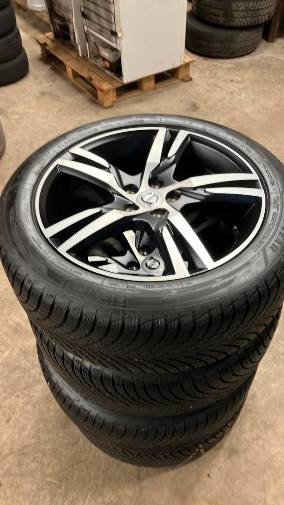 19 inch winterset voor Volvo XC40, Auto-onderdelen, Banden en Velgen, Banden en Velgen, Winterbanden, 19 inch, 235 mm, Personenwagen