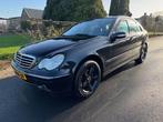 Mercedes-Benz C-klasse 180 K. AIRCO / CRUISE / LM VELGEN / T, Achterwielaandrijving, Gebruikt, Zwart, Origineel Nederlands