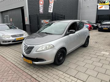 Lancia Ypsilon 0.9 TwinAir Silver Airco NAP APK 1 Jaar beschikbaar voor biedingen