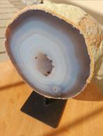 Grote Agaat geode op pin., Ophalen of Verzenden, Mineraal