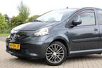 Toyota Aygo 1.0-12V + 5-Deurs l Elek Pak l Stuurbekr l NAP, Voorwielaandrijving, Gebruikt, 4 stoelen, 68 pk