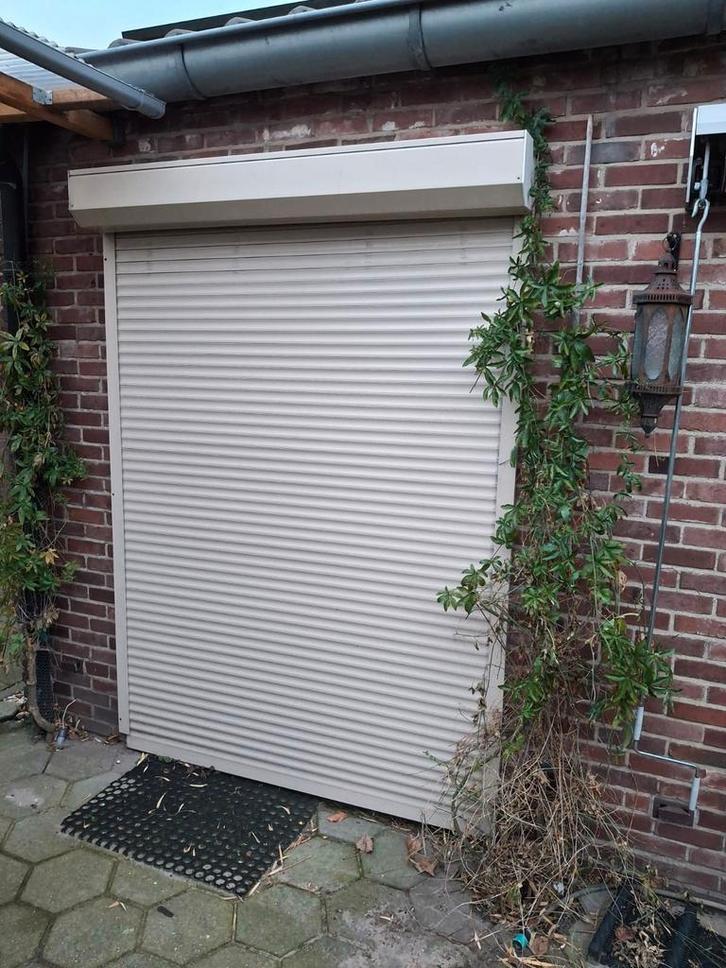 Handmatige rolluik - perfecte beveiliging, Doe-het-zelf en Verbouw, Rolluiken, Gebruikt, 100 tot 150 cm, 100 tot 150 cm, Crème of Beige