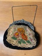 Antieke zilveren geborduurde beugeltas, Ophalen of Verzenden