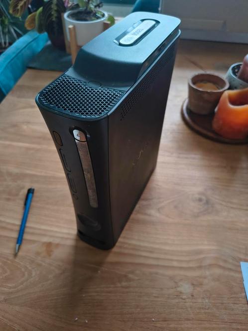 Xbox 360 zwart, gaat aan maar geen controllers, Spelcomputers en Games, Games | Xbox 360, 1 speler, Ophalen