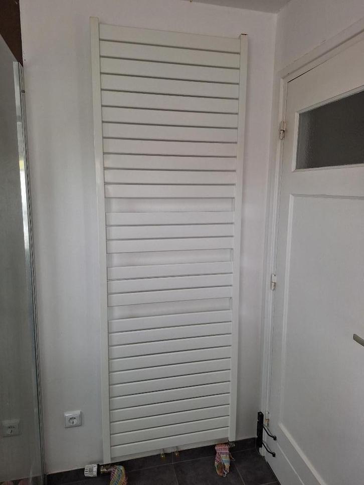 Handdoekradiator JAGA 205x70 cm, Doe-het-zelf en Verbouw, Verwarming en Radiatoren, Gebruikt, Radiator, 800 watt of meer, 80 cm of meer