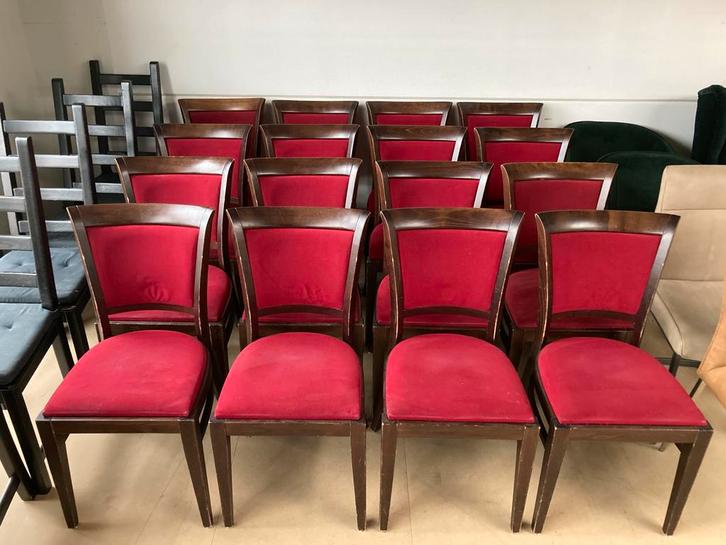 Stoelen 28 stuks in nieuw staat., Huis en Inrichting, Stoelen, Zo goed als nieuw, Vijf, Zes of meer stoelen, Leer, Overige kleuren