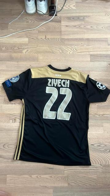 Ajax 18/19 ziyech maat L  beschikbaar voor biedingen