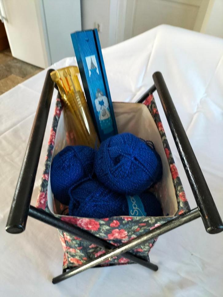 Standalone handwerktas, breipenhouders, breiwol,vulmateriaal, Hobby en Vrije tijd, Breien en Haken, Zo goed als nieuw, Breien