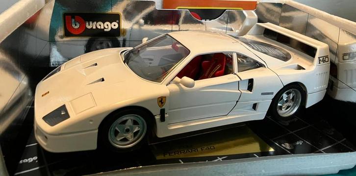 Ferrari F40 WIT ZELDZAAM, Hobby en Vrije tijd, Modelauto's | 1:18, Zo goed als nieuw, Bburago, Ophalen of Verzenden