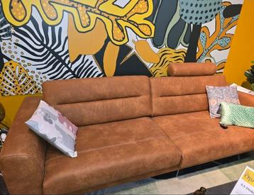 Happy Home York 3,5 zitsbank met hoofdsteun cognac showmodel beschikbaar voor biedingen