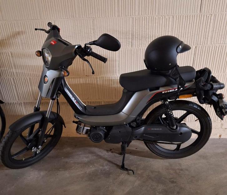 Rieju brommer - zeer nette staat, Fietsen en Brommers, Brommers | Overige merken, Zo goed als nieuw, Ophalen