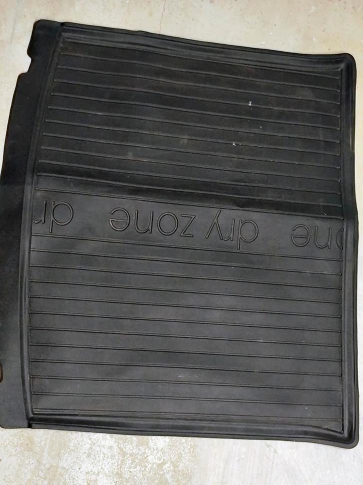VW Caddy bagageruimte-mat, vloeistofdicht. 5 pers. uitv., Auto diversen, Kofferbakmatten, Zo goed als nieuw, Ophalen