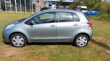 Toyota Yaris Nieuwe APK 1.3 16V Vvt-i   beschikbaar voor biedingen
