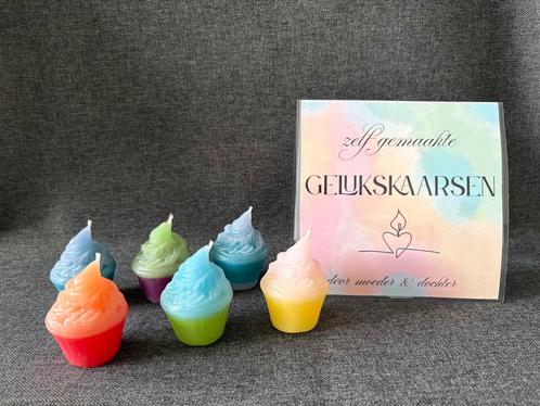 Cupcake kaars 2 euro, Huis en Inrichting, Woonaccessoires | Kandelaars en Kaarsen, Zo goed als nieuw, Minder dan 25 cm, Overige materialen