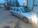Volvo V70 2.3 T-5 250PK AUT 2003 Grijs, Auto's, Volvo, Zwart, Stationwagon, Particulier, Zilver of Grijs
