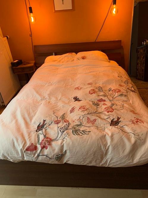 Ikea bedframe, Huis en Inrichting, Slaapkamer | Bedden, Gebruikt, Tweepersoons, 140 cm, 200 cm, Hout, Bruin, Ophalen