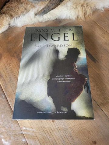 Ake Edwardson - Dans met een engel beschikbaar voor biedingen