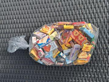 Keukenspeelgoed mini verpakkingen levensmiddelen beschikbaar voor biedingen