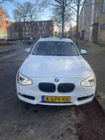 BMW 1-Serie 116i 136PK 5D 2014 Wit, 1-Serie, 65 €/maand, 4 cilinders, Wit