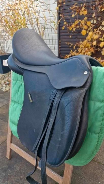 Wintec veelzijdigheidszadel. 18 inch., Dieren en Toebehoren, Paarden en Pony's | Zadels, Gebruikt, Ophalen
