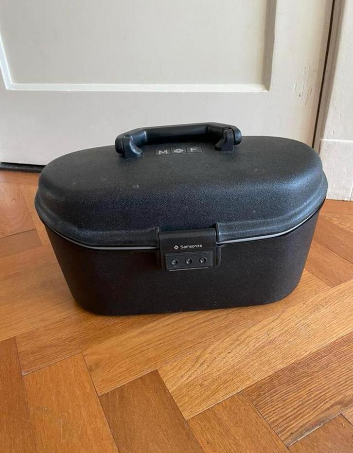 Samsonite beautycase met slot en make-upbakje met spiegel, Sieraden, Tassen en Uiterlijk, Beautycases, Gebruikt, Hardcase, Zwart