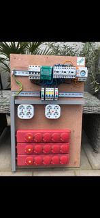 Davin schakelbord!, Ophalen, Materiaal