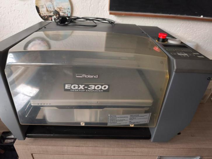 Roland EGX-300 Desktop Graveermachine, Doe-het-zelf en Verbouw, Draaibanken, Zo goed als nieuw, Freesbank, Computergestuurd (Cnc)