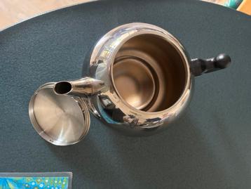Te koop. Theepot. Dubbelwandig. Merk bredemeijer beschikbaar voor biedingen