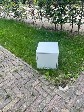 EKET kastjes (IKEA) beschikbaar voor biedingen