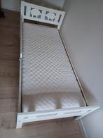 Peuterbed met Matras, Kinderen en Baby's, Kinderkamer | Bedden, Ophalen, 70 tot 85 cm, 140 tot 160 cm, Zo goed als nieuw