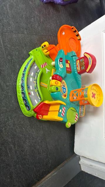 Toettoet 2x autogarage, parkeertoren, bouwtoren beschikbaar voor biedingen