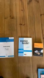Nederlands examenbundel+examentraining boekje, Boeken, Schoolboeken, Gelezen, HAVO, Nederlands, Ophalen of Verzenden