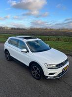 Volkswagen Tiguan 1.4 TSI 110KW/150PK 6DSG M16 2017 Wit, Auto's, 1800 kg, Zwart, 4 cilinders, Alcantara