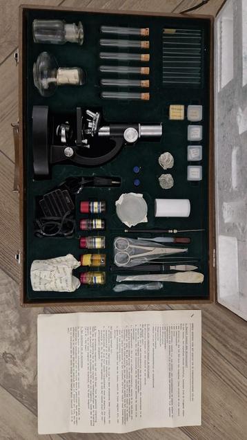 Vintage microscopeset koffer compleet, decoratie & educatief beschikbaar voor biedingen