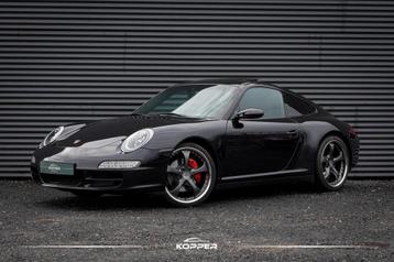 Porsche 911 3.8 Carrera 4S / Schuifdak / PCCM Plus / Carplay beschikbaar voor biedingen