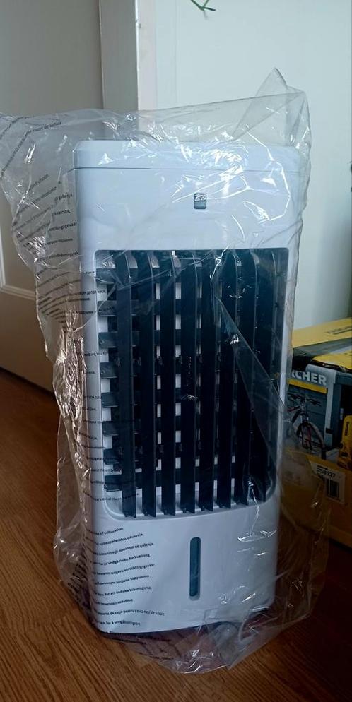 Vrijwel nieuwe Ventilator/Aircooler, Witgoed en Apparatuur, Ventilatoren, Zo goed als nieuw, Torenventilator, Ventilator met afstandsbediening