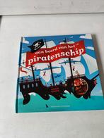 Boek aan boord van het piratenschip, Ophalen of Verzenden, Zo goed als nieuw, Prentenboek