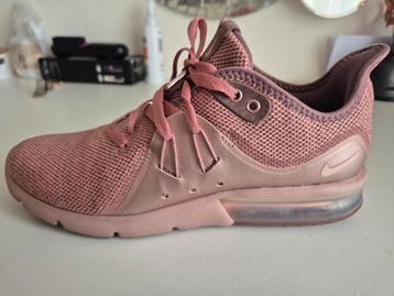 Nike Sneakers Maat 42 (valt als 41) beschikbaar voor biedingen