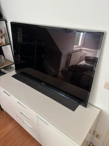 Sharp LCD TV 60 inch beschikbaar voor biedingen