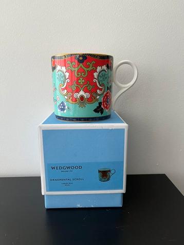 Wedgwood Ornamental scroll bone China large mug porselein  beschikbaar voor biedingen