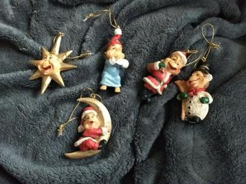 Laven kersthangers beschikbaar voor biedingen