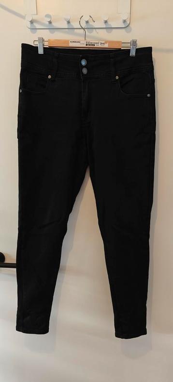 High waist stretch zwarte denim broek size 14 beschikbaar voor biedingen