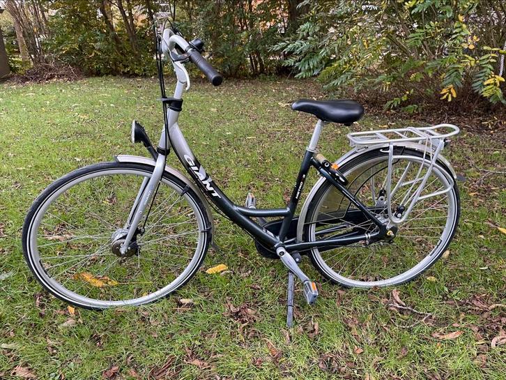 Giant metro cs3 damesfiets met extra tas en slot., Fietsen en Brommers, Fietsen | Dames | Damesfietsen, Zo goed als nieuw, Giant