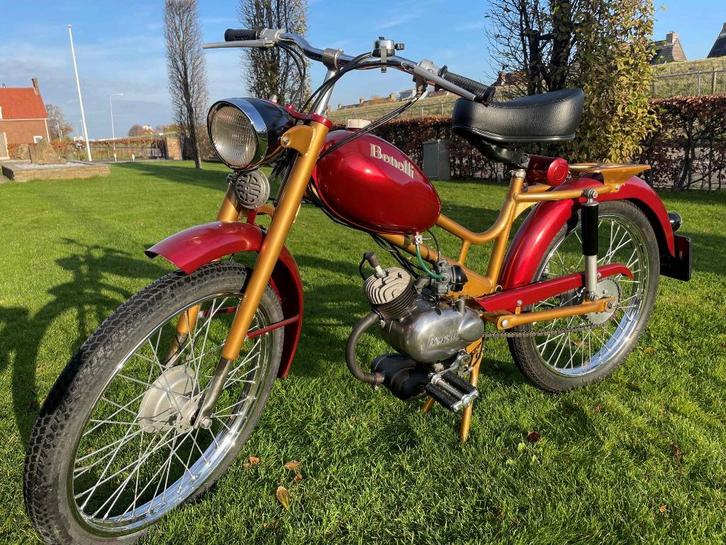 Benelli Export Lusso brommer oldtimer, Fietsen en Brommers, Brommers | Oldtimers, Overige merken, Ophalen
