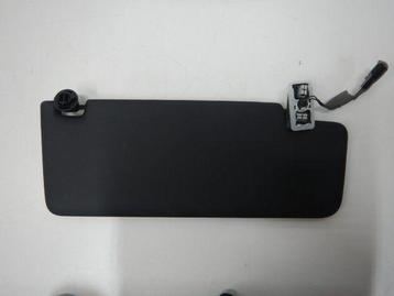 VW Tiguan 571 Zonneklep Zwart links 571857551 beschikbaar voor biedingen