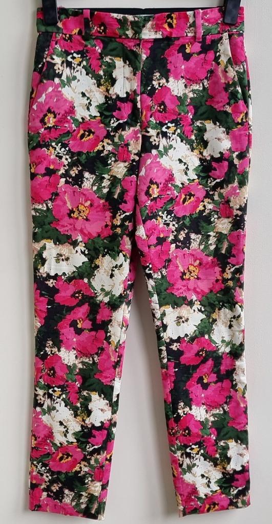 H&M groene stretchy broek met roze bloemen mt. 36, Kleding | Dames, Broeken en Pantalons, Zo goed als nieuw, Maat 36 (S), Zwart